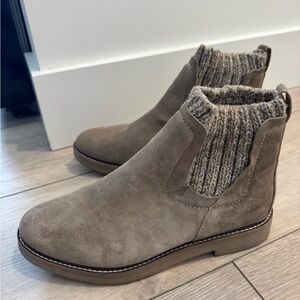 Comfortiva Rawnie Bootie women’s 11 like new